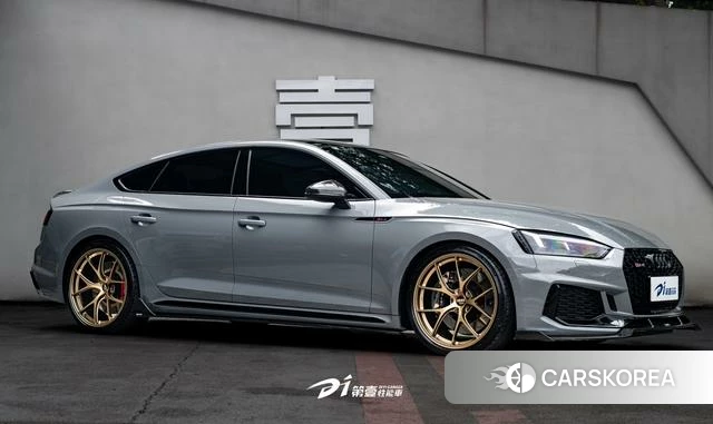 Audi RS 5 2020 Серебристо-серый из Китая, фото 4