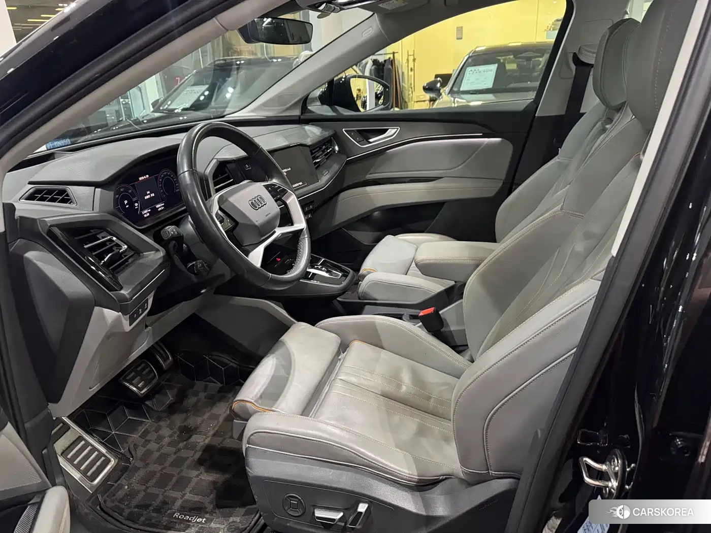 Audi Q5 e-tron 2024 Черный из Китая, фото 4