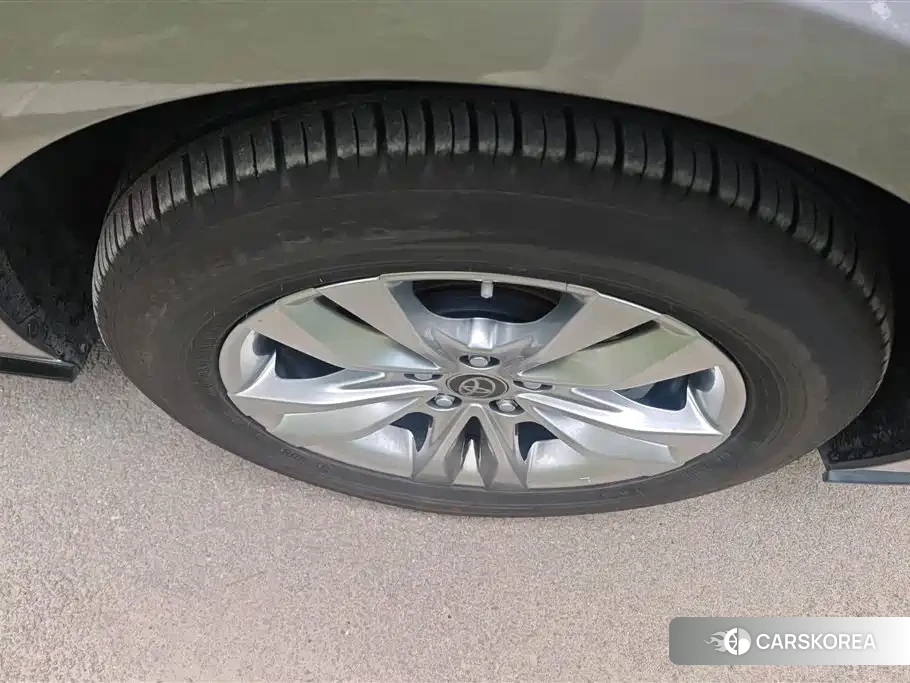 Toyota Sienna id 4547248 из Китая 9