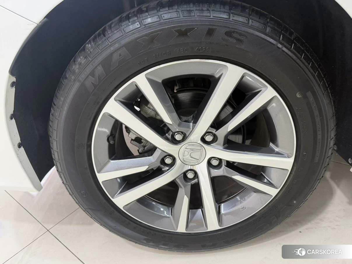 Honda Civic id 4510549 из Китая 16