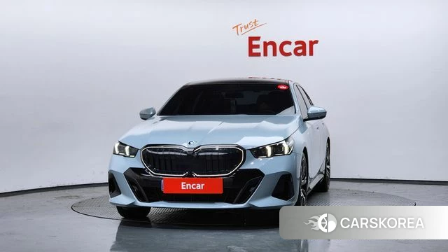 BMW 5 Series (G60) id 4554380 из Кореи 17