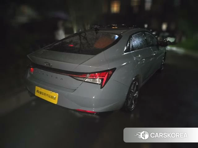 Hyundai Elantra 2021 Темно-серый из Китая, фото 3