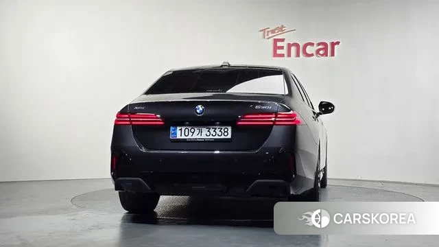 BMW 5 Series (G60) id 3653996 из Кореи 13