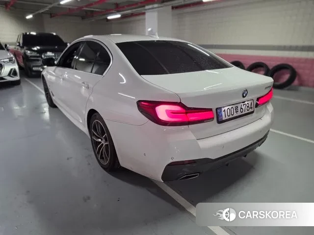 BMW 5 Series (G30) id 3422154 из Кореи 10