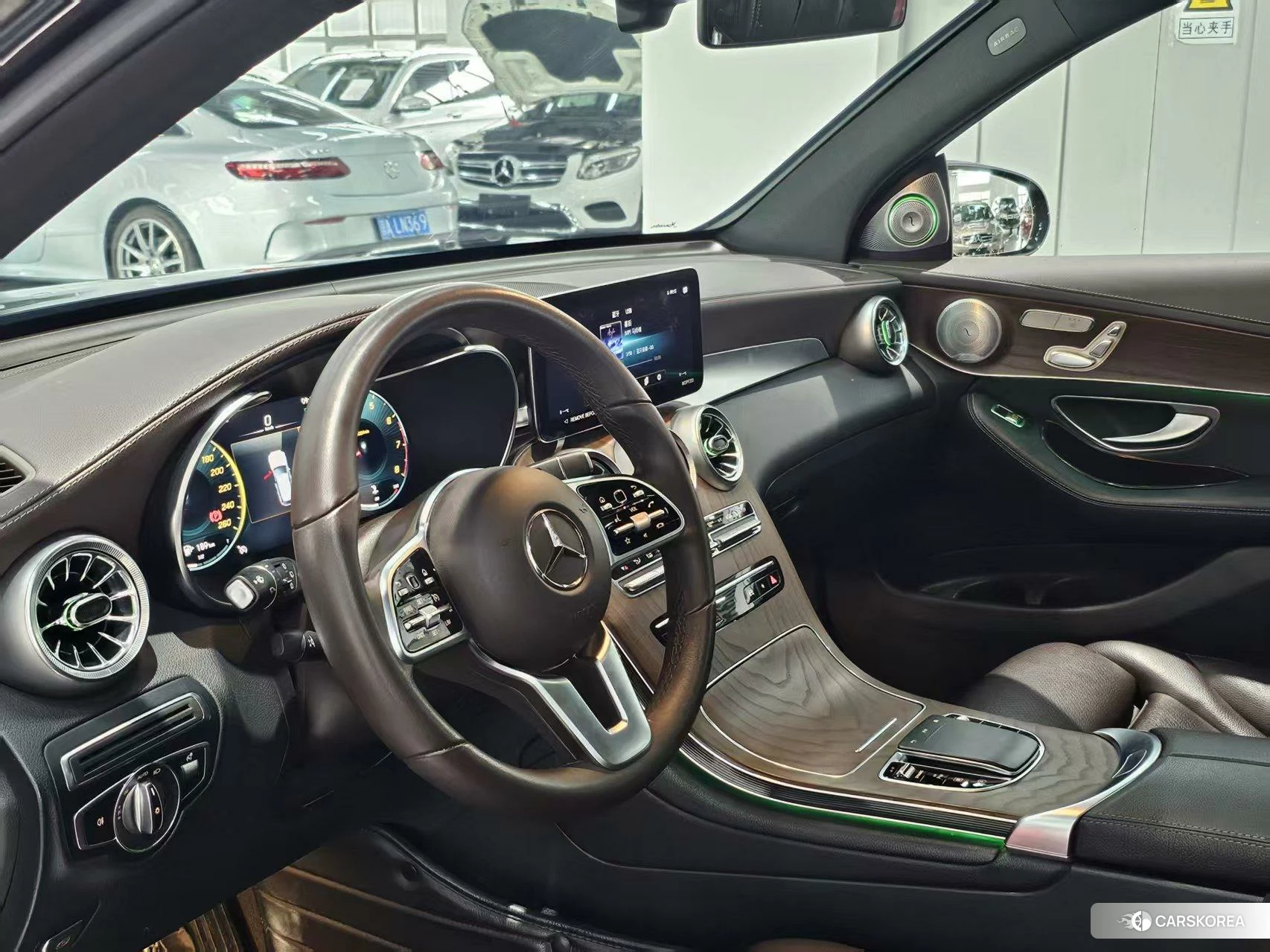 Mercedes-Benz GLC 2021 Темно-серый из Китая, фото 5