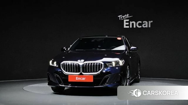 BMW 5 Series (G60) id 4645476 из Кореи 23