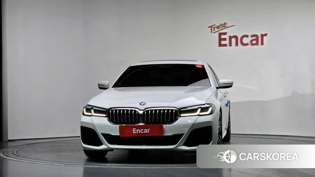 BMW 5 Series (G30) id 4293747 из Кореи 23