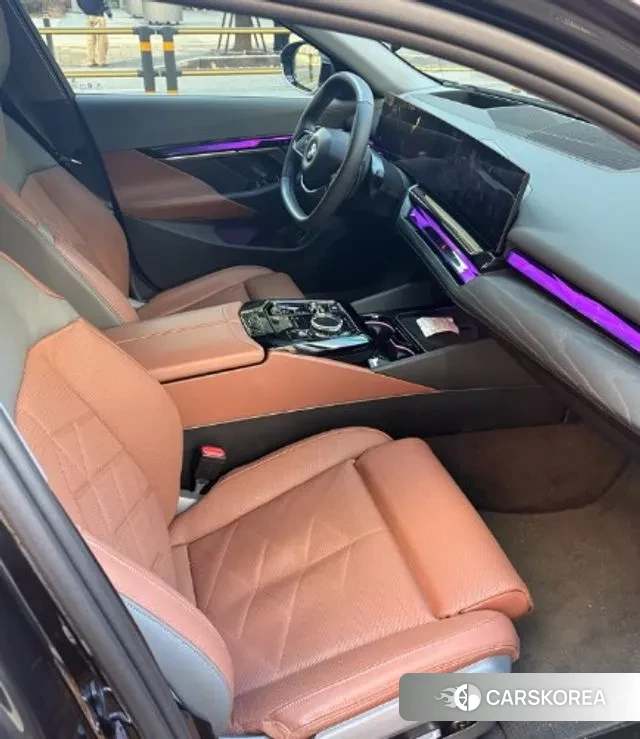 BMW 5 Series (G60) 2024 Серый из Кореи, фото 3