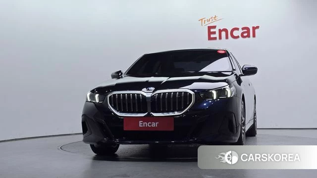 BMW 5 Series (G60) id 4591150 из Кореи 23