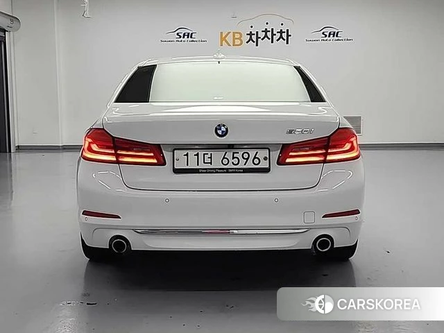 BMW 5 Series (G30) id 3905407 из Кореи 12