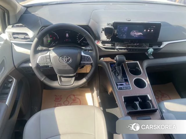 Toyota Grevia 2024 Белый из Китая, фото 3