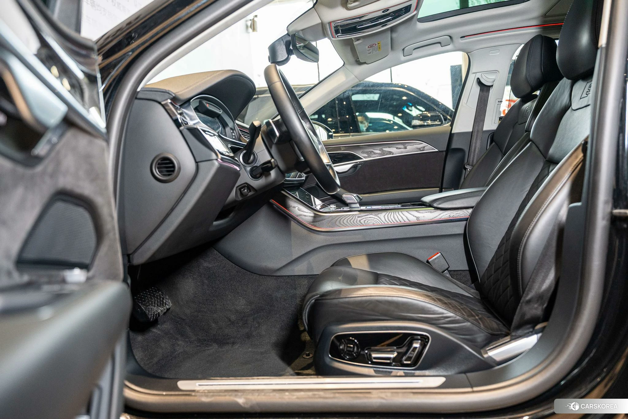 Audi A8 id 4487259 из Китая 11