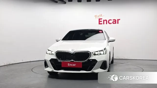 BMW 5 Series (G60) id 3739227 из Кореи 13