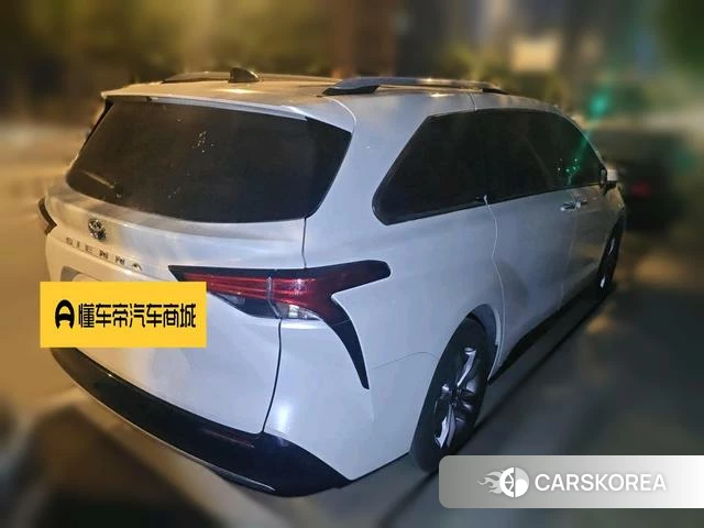 Toyota Saina 2022 Белый из Китая, фото 3