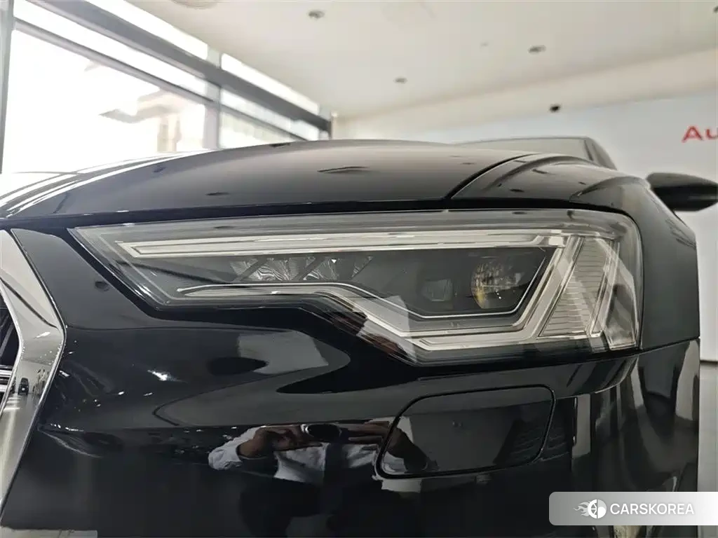 Audi A6L id 4629465 из Китая 11