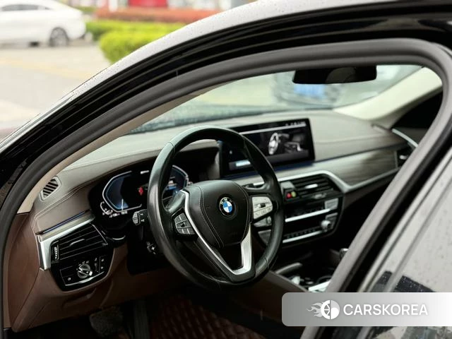 BMW 5 series PHEV id 4241246 из Китая 9
