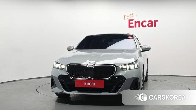 BMW 5 Series (G60) id 4413913 из Кореи 23