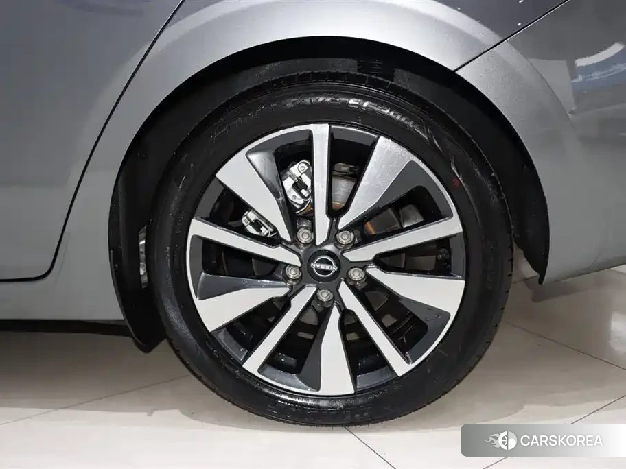 Nissan Xuan Yi id 4515314 из Китая 13