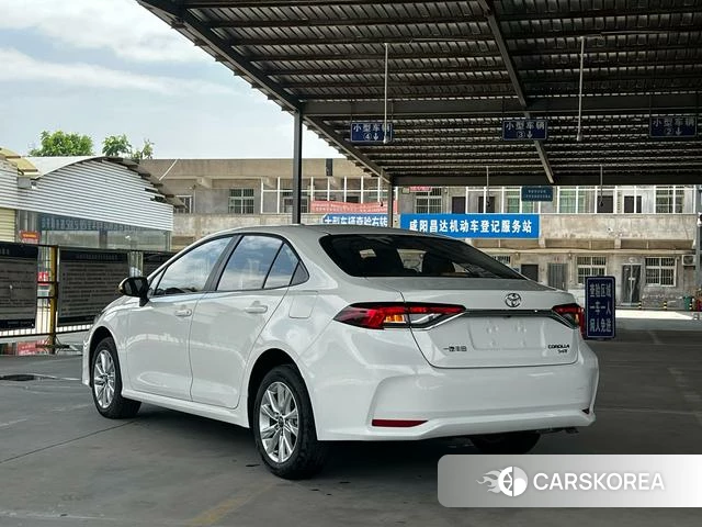 Toyota Corolla 2026 Белый из Китая, фото 3
