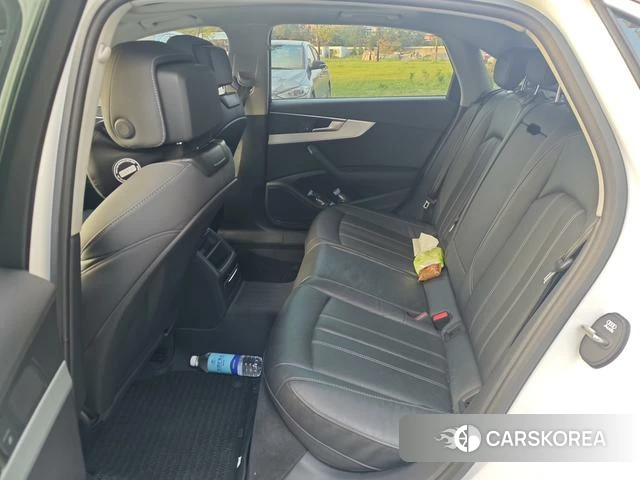 Audi A4L 2021 Белый из Китая, фото 3