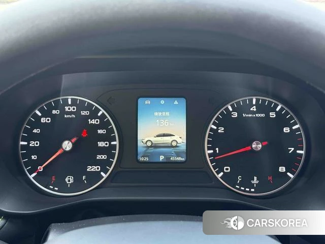 Roewe i5 2023 Темно-серый из Китая, фото 3