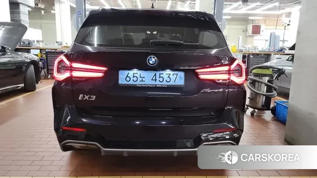 BMW iX3 2023 Черный из Кореи, фото 3