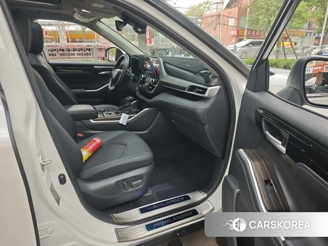 Toyota Highlander 2024 Белый из Китая, фото 6