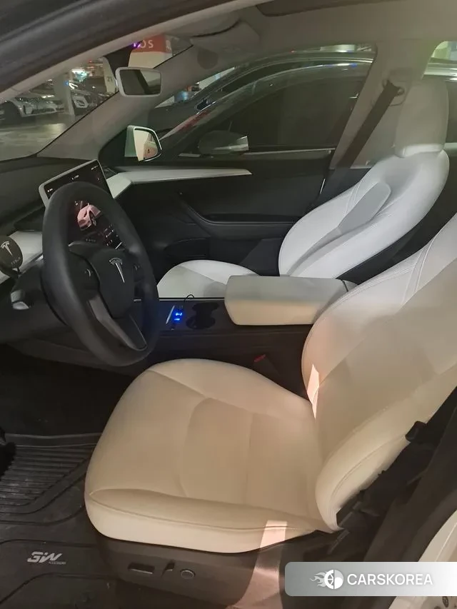 Tesla Model Y 2023 Белый из Кореи, фото 3