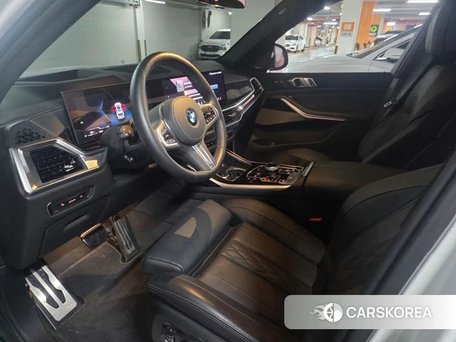 BMW X7 (G07) 2024 Белый из Кореи, фото 3