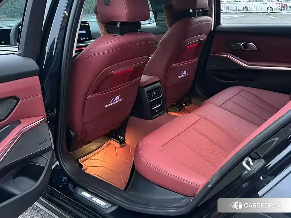 BMW 3 series 2025 Черный из Китая, фото 3