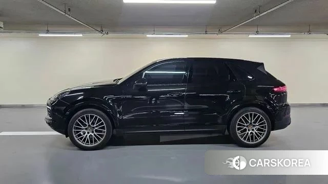 Porsche Cayenne (PO536) 2022 Черный из Кореи, фото 3