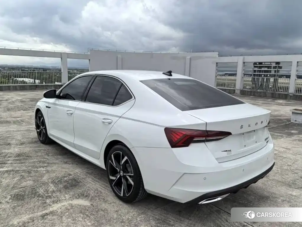 Skoda Octavia id 4565179 из Китая 14