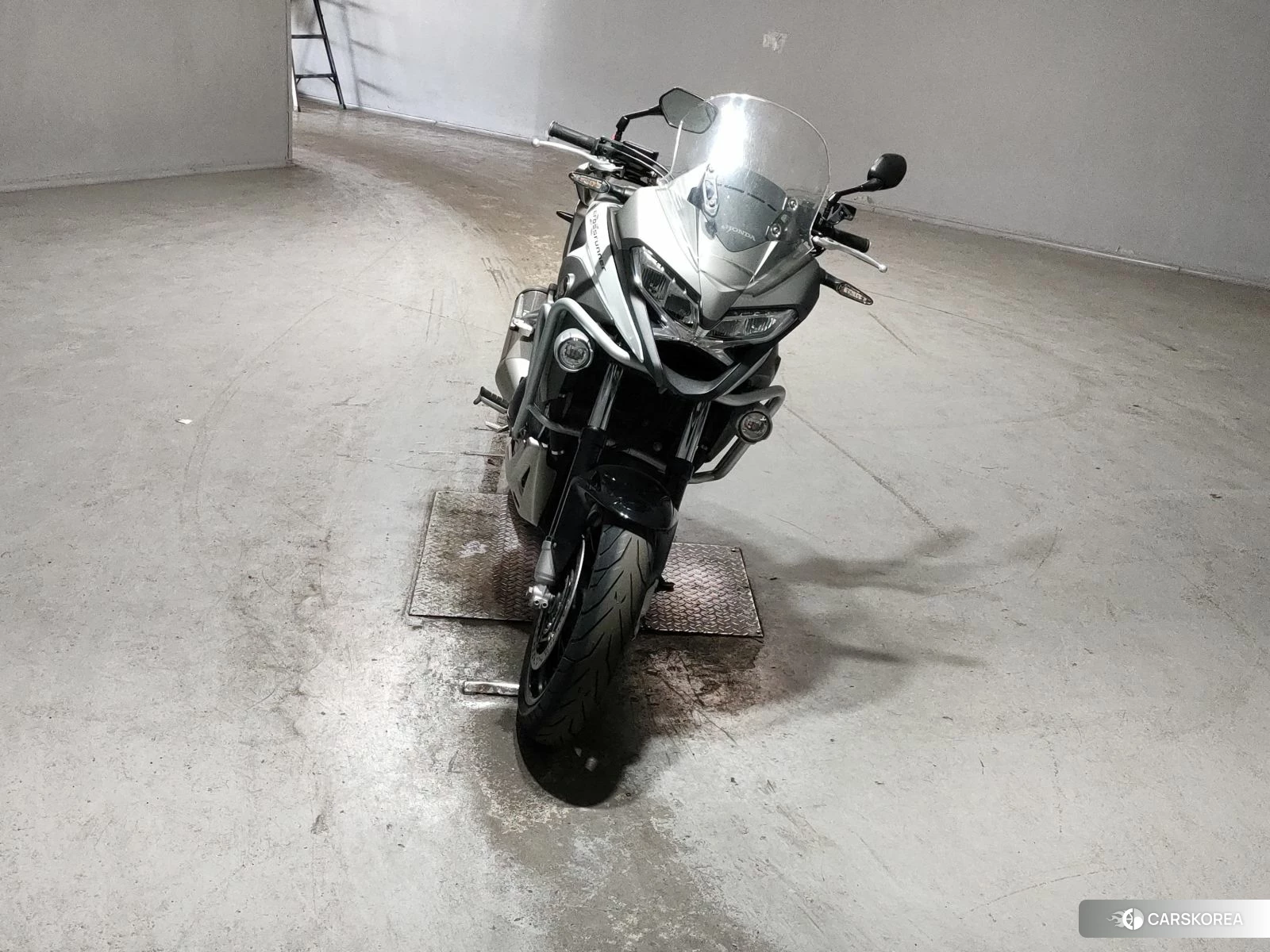 Проданный Honda VFR800X 2015 из Японии