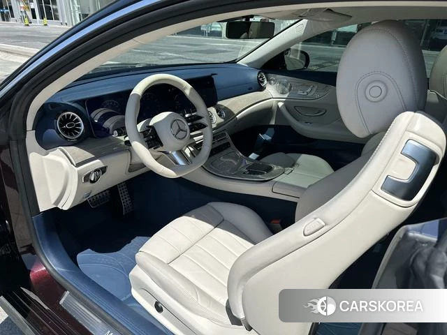 Mercedes-Benz E-class (imported) 2023 Зеленый из Китая, фото 4