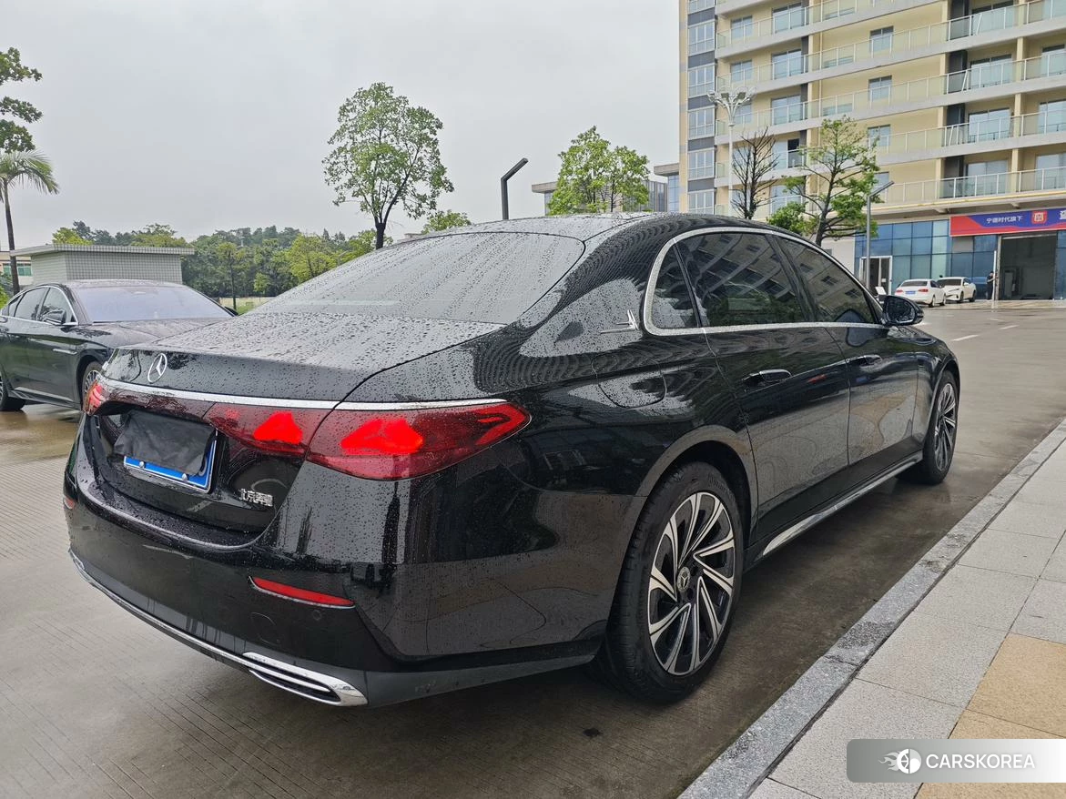 Mercedes-Benz E-class 2024 Черный из Китая, фото 3