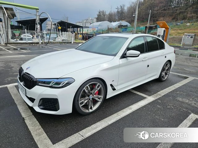 BMW 5 Series (G30) 2023 Белый из Кореи, фото 3