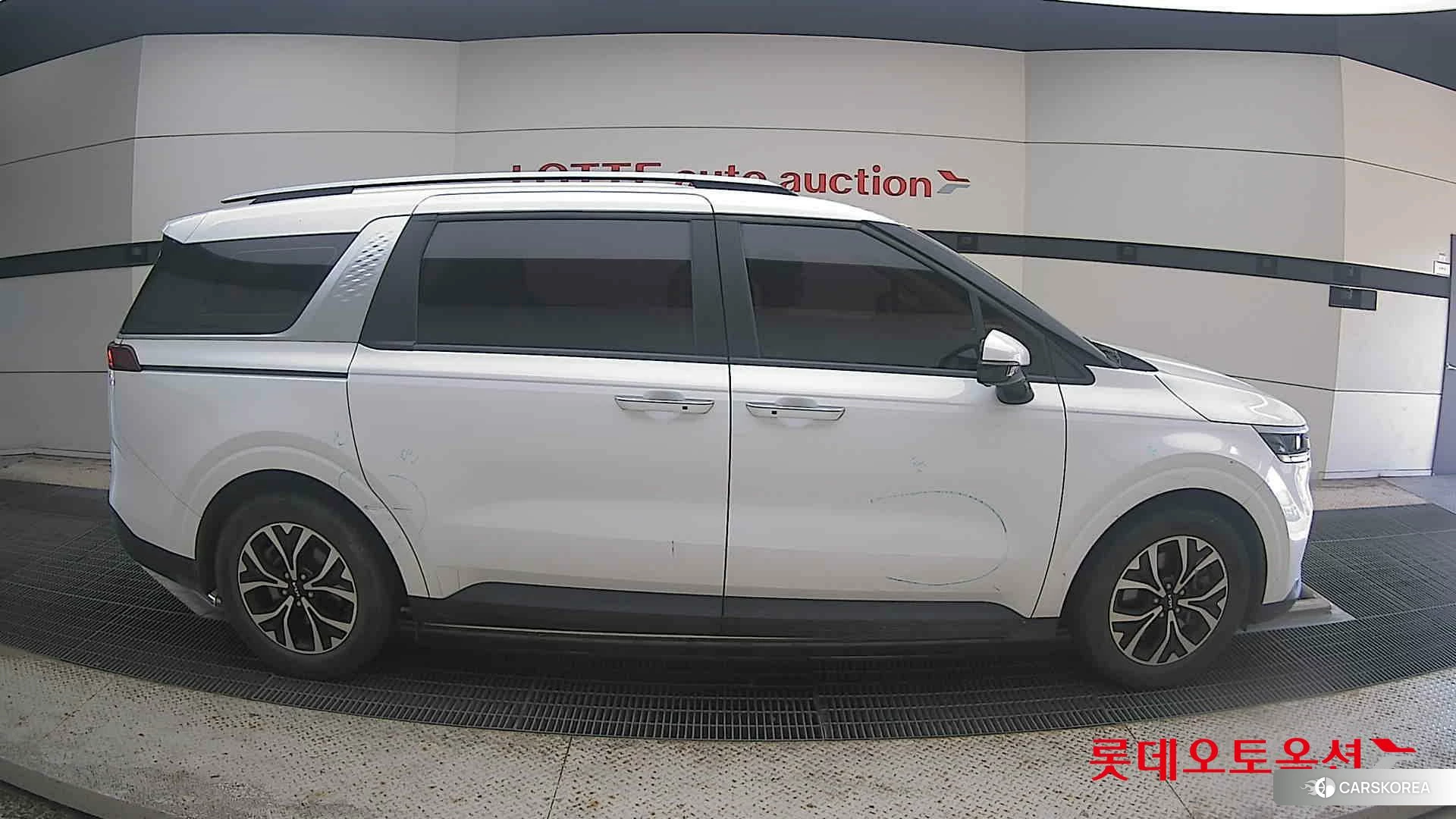 Kia Carnival id 4679348 из Кореи 23
