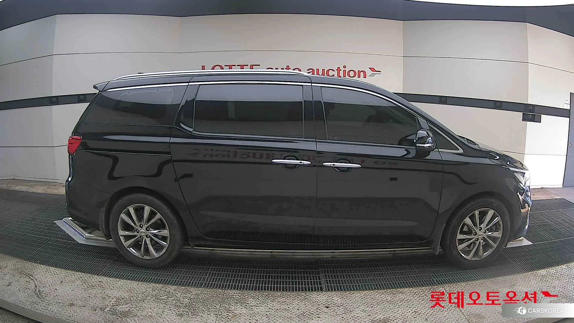 Kia Carnival id 3882157 из Кореи 23