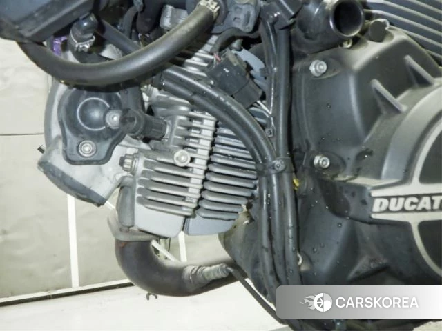 Engine photo
