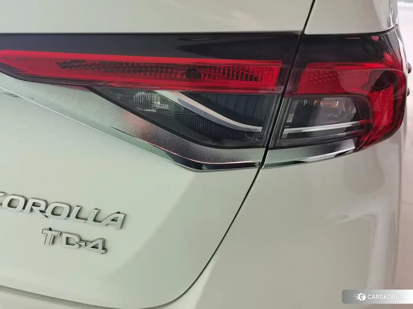 Toyota Corolla 2023 Белый из Китая, фото 3