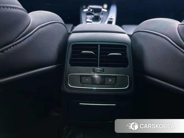 Audi A4L id 4321292 из Китая 16
