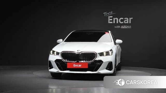 BMW 5 Series (G60) id 4349122 из Кореи 23