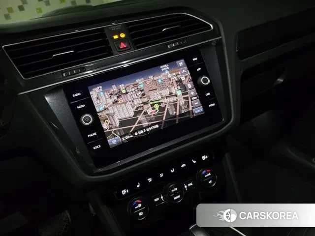 Volkswagen Tiguan second Generation 2020 Белый из Кореи, фото 3