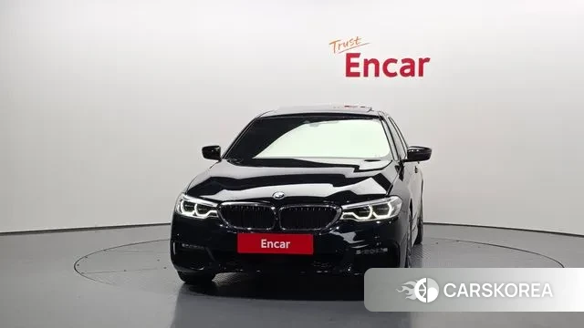 BMW 5 Series (G30) id 3692943 из Кореи 13