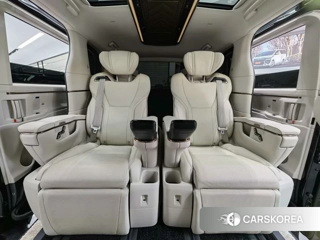 Lexus LM id 4278585 из Китая 10
