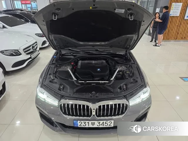 BMW 5 Series (G30) id 3022990 из Кореи 12