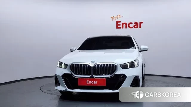 BMW 5 Series (G60) id 3462069 из Кореи 13