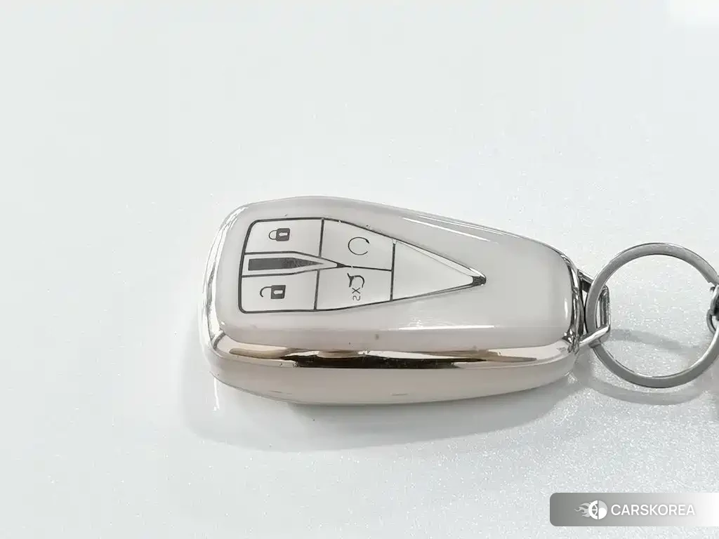 Chang'an Changan UNI-K id 4553935 из Китая 17