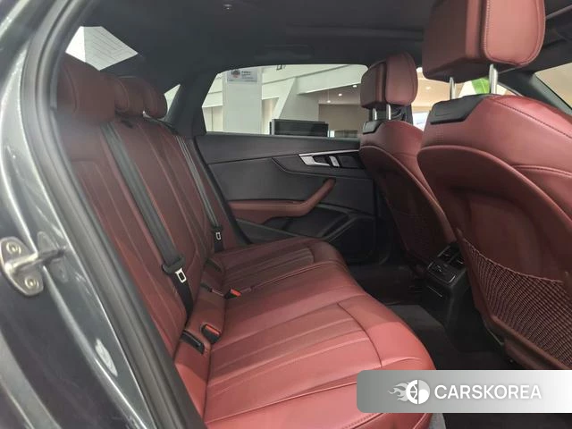 Audi A4L id 4254691 из Китая 13
