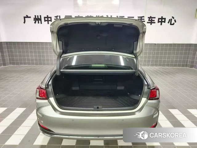 Lexus ES id 4220910 из Китая 15